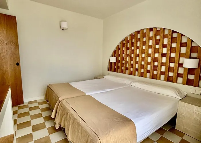 Neptuno Suites - Adults Only
