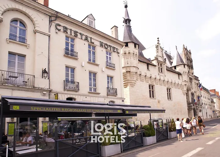 Hôtel accueillant les animaux: Cristal Hôtel Restaurant - Logis Hotels