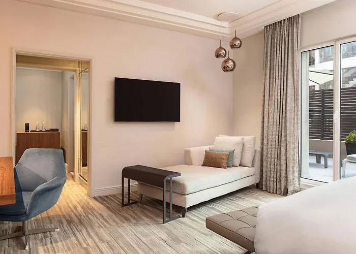 The Ritz-Carlton, Santiago