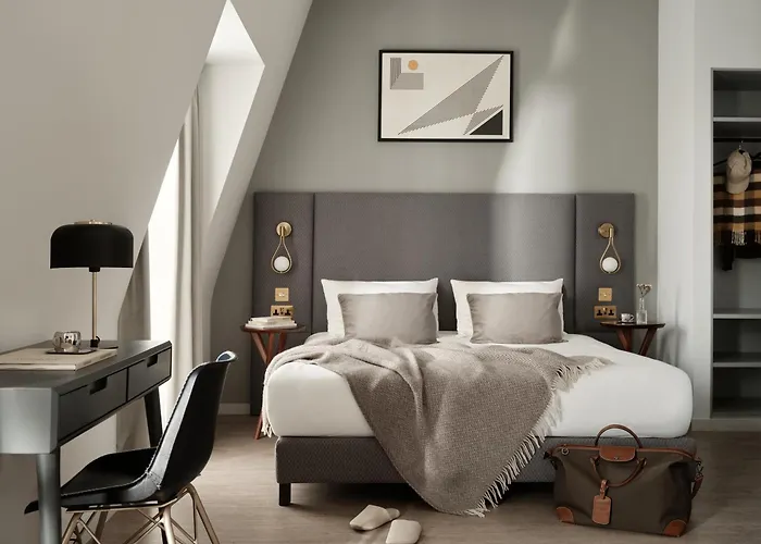 Hotels With Four Stars Bob W London Hyde Park