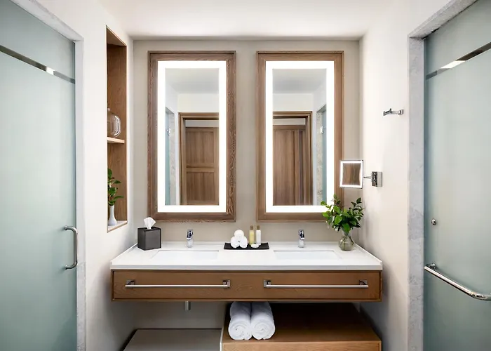 Boutique hotel only: Secrets Tides Punta Cana