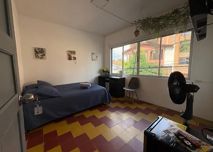 Hotel barato: Coliving Casa encanto, Apartamento - Habitaciones, Laureles-América