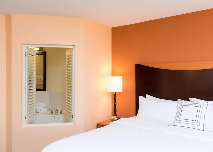 Fairfield Inn & Suites By Marriott Downtown