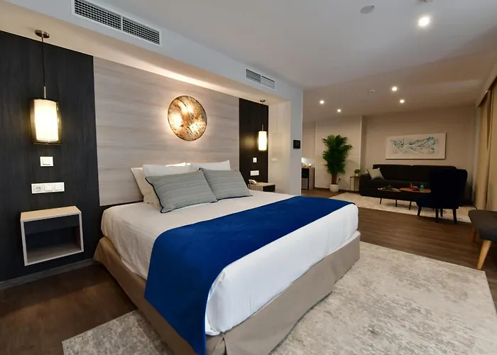 Hotel Salobreña Suites