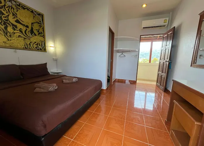 Ban Elephant Blanc Apartment