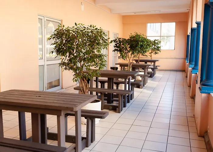 Hotel: Bayside Hotel 100 Pixley Kaseme Street (West Street)