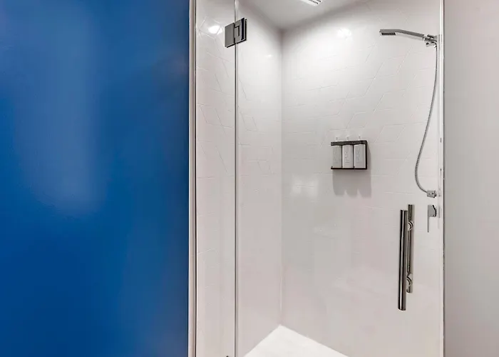 Cambria Hotel Orlando Near Universal Theme Parks