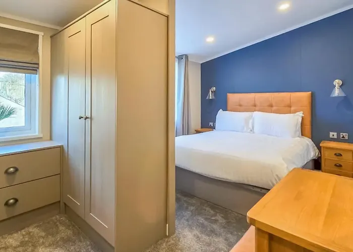 Hotel near College: Heads Of Ayr Holiday Park