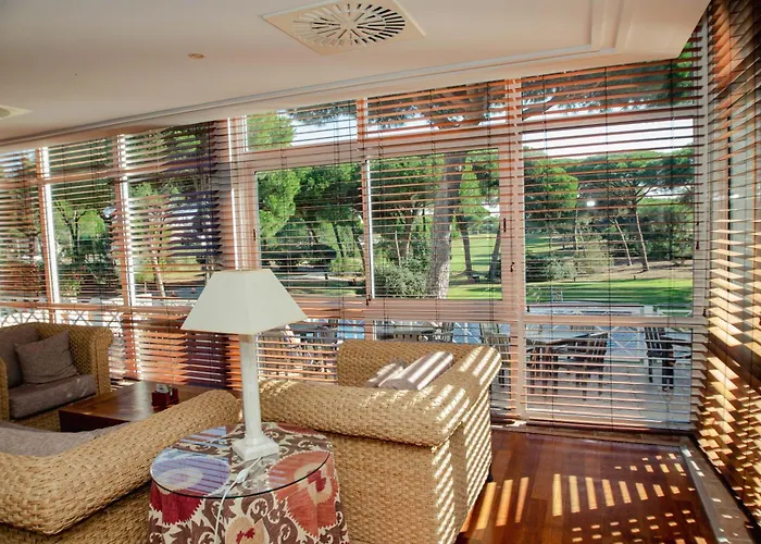 Hotel com tênis: Hotel Nuevo Portil Golf