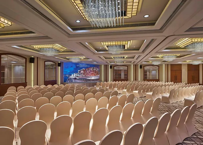 5 star hotel: New World Millennium Hong Kong Hotel