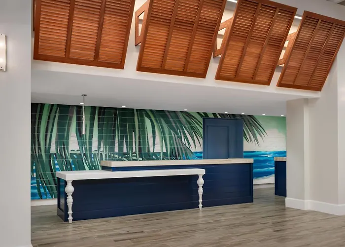 Pet Friendly hotel: Doubletree By Hilton Grand Key Resort