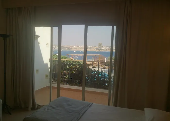 Cheap hotel: Eden Rock Hotel Namaa Bay