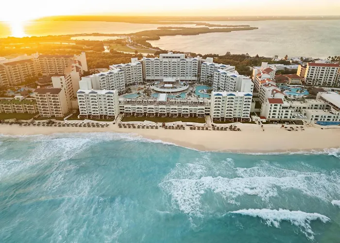 Hilton Cancun Mar Caribe All-Inclusive