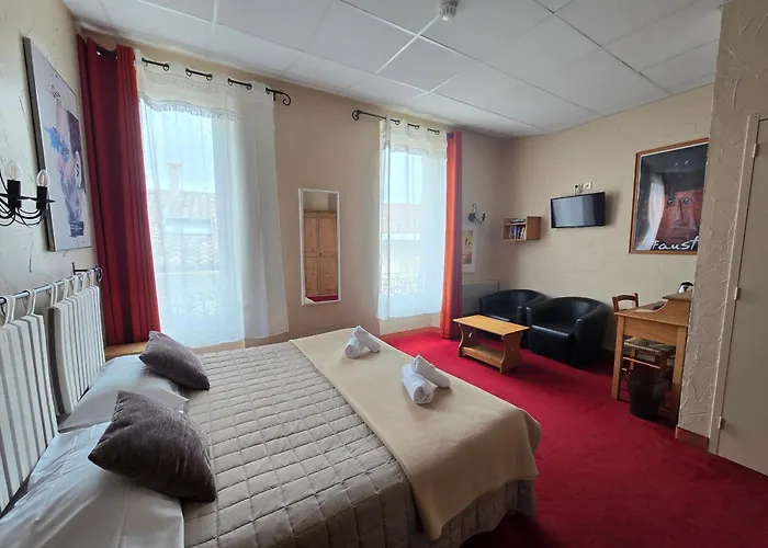 Cheap hotel: Hotel Le Colbert