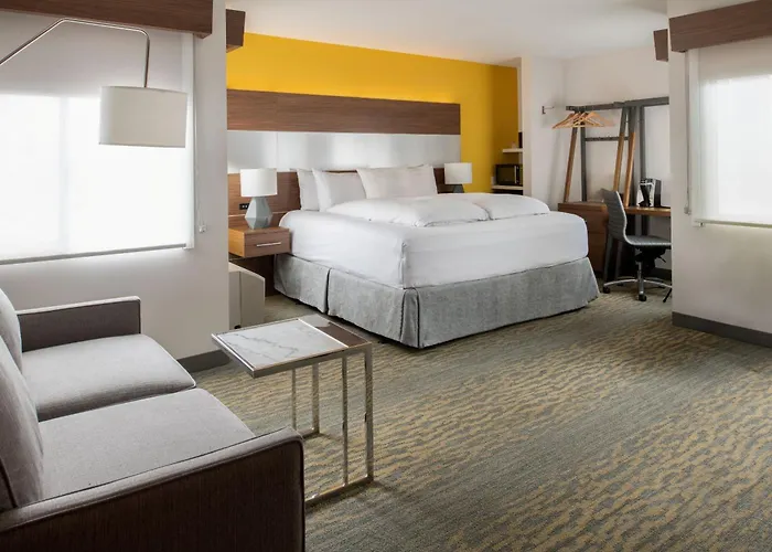 Pets Allowed Hotel Staypineapple, Z, Gaslamp San Diego