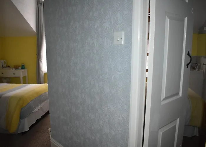 Pension Guide Phoenix Guest House