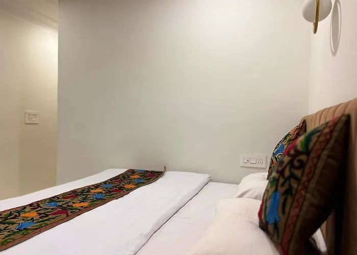 Cheap hotels Crescent