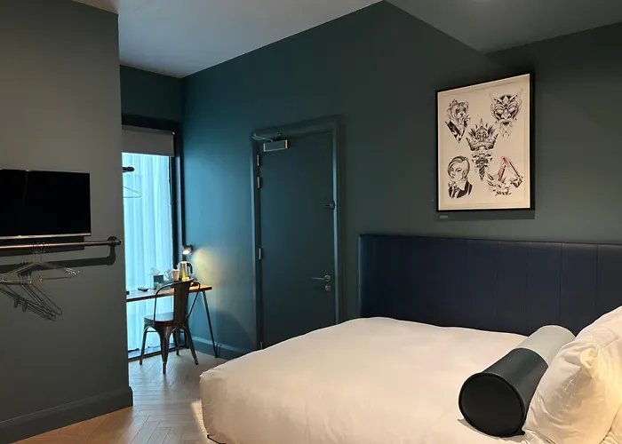 Cheap hotels Hendrick Smithfield