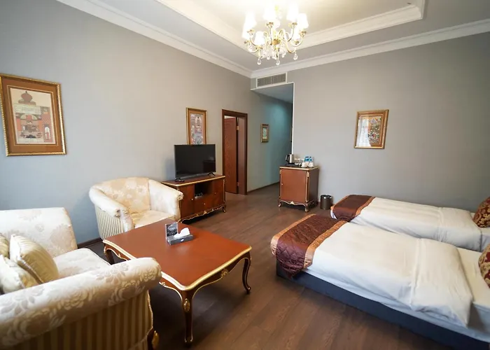 Shah Palace Luxury Museum Hotel