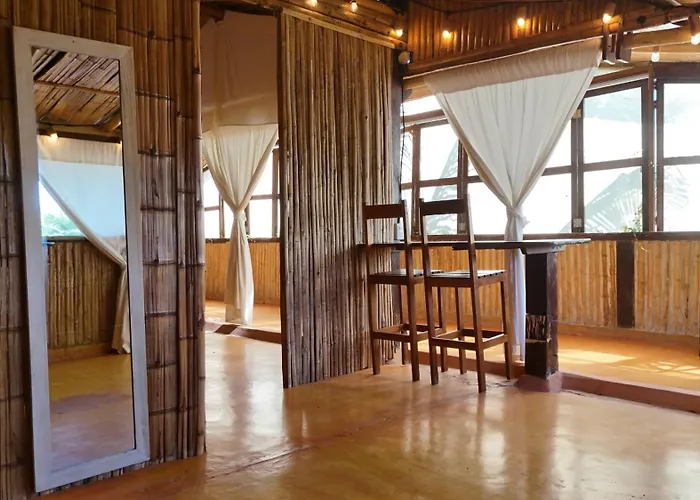 Central hotel: Eco Cabanas Bluekay