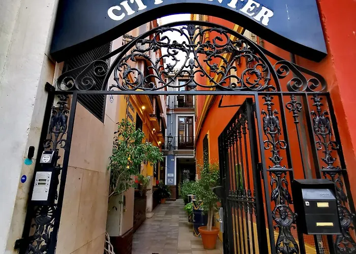 Hotel cerca del colegio: Feel Hostels City Center