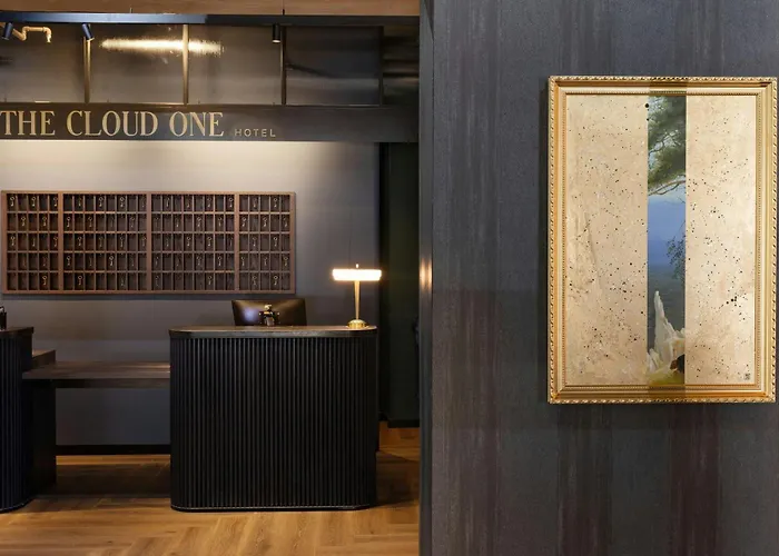 Cloud One Frankfurt - Metropolitan Romantik Hotel