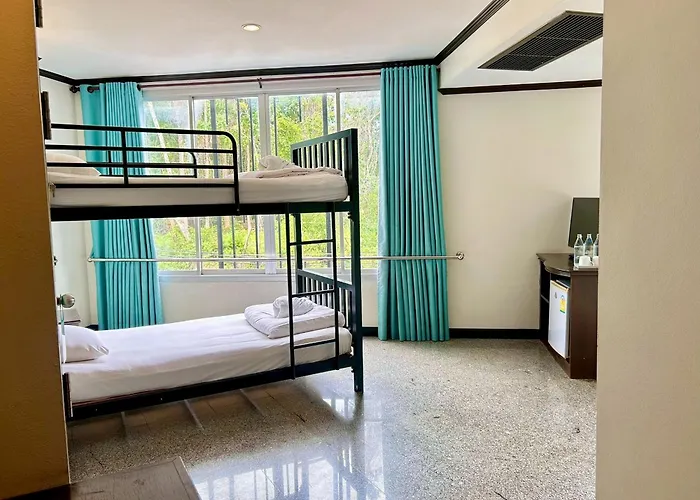 Cheap hotels Green House
