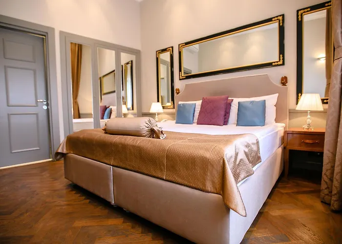 Seven Rooms Boutique Hotel