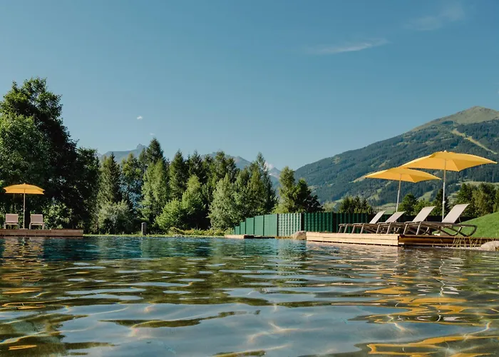 Norica - Thermenhotels Gastein Mit Dem Bademantel Direkt In Die Therme