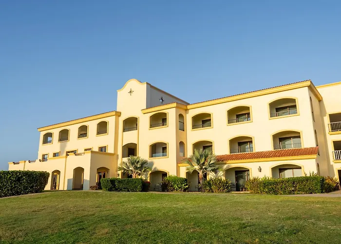Pet Friendly hotel: Las Villas Hotel & Golf By Estrella Del Mar