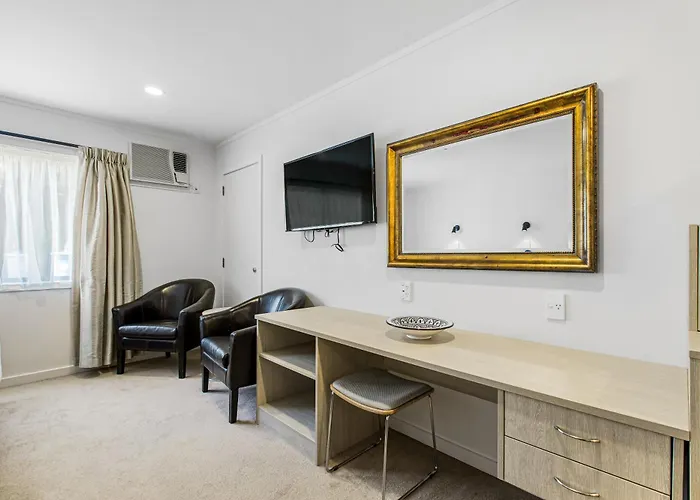 Luxury hotel only: The Surrey Hotel