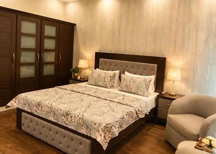 Delano Guest House