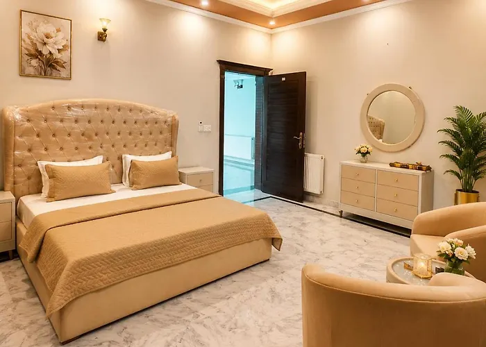 Delano Guest House