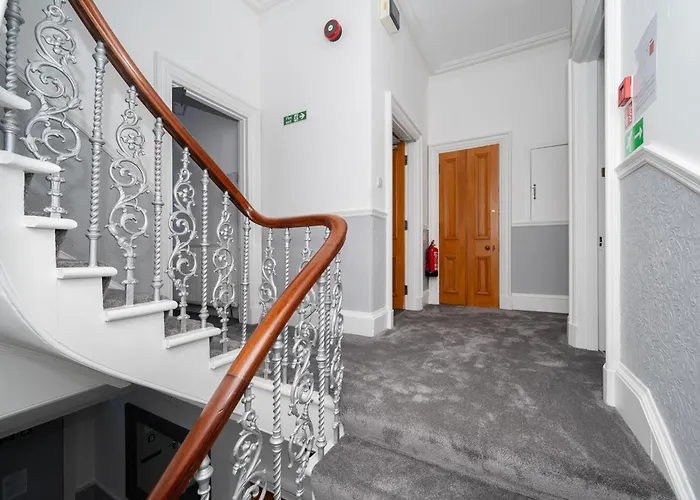 Granite City Guest House