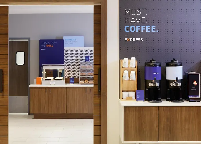 Holiday Inn Express & Suites Raleigh West - Lenovo Center By Ihg