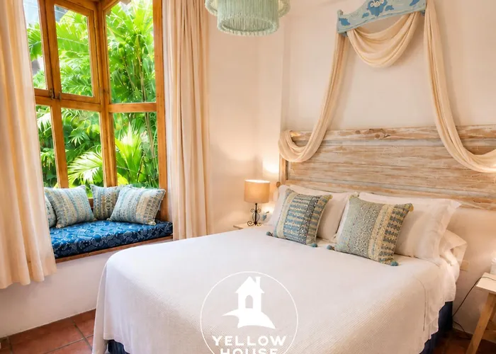 Yellow House B&B