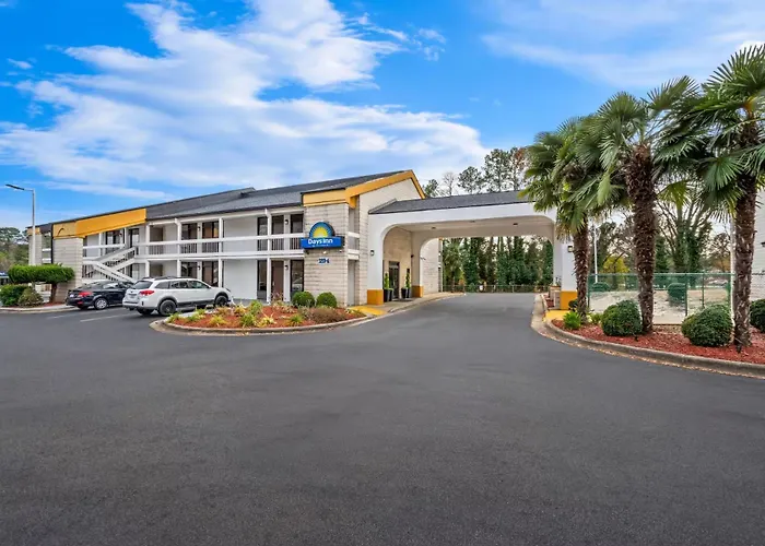 Motels Days Inn By Wyndham Raleigh Midtown