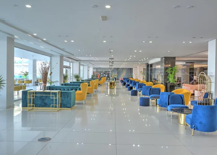 King Evelthon Beach Hotel & Resort