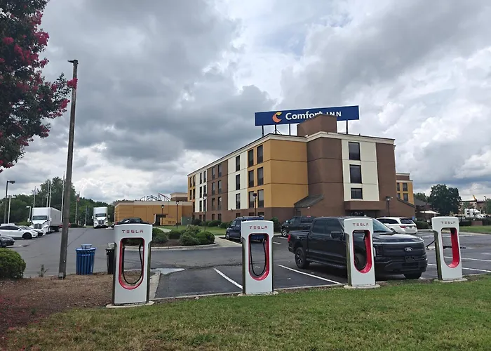 Comfort Amusement Park At Carowinds Blvd