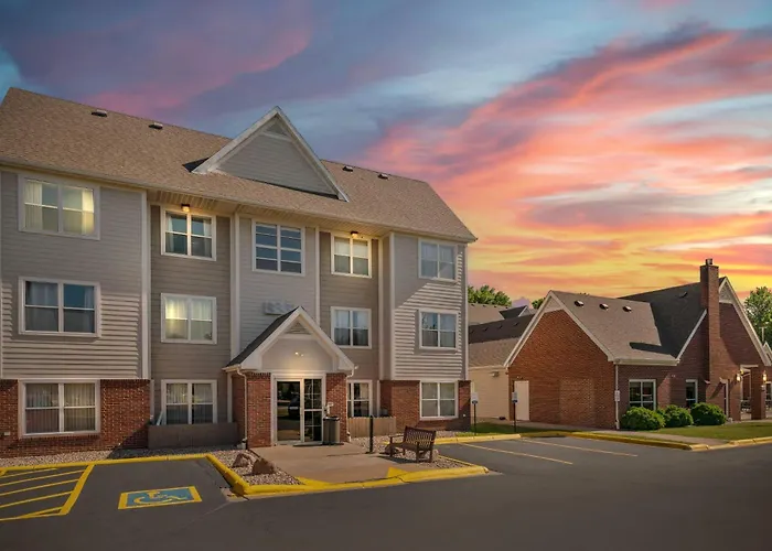 Mainstay Suites Appleton Airport - Fox River Mall Area