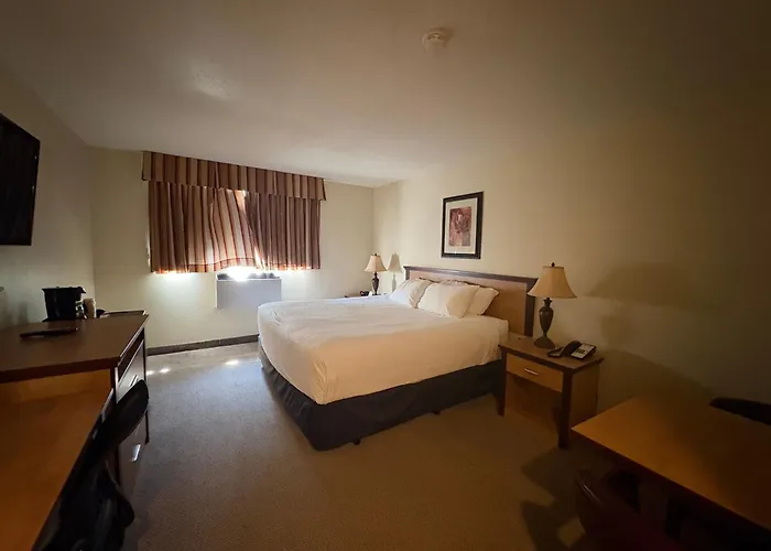 Park West Inn