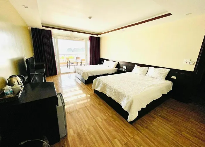 Tuan Chau Havana Hotel