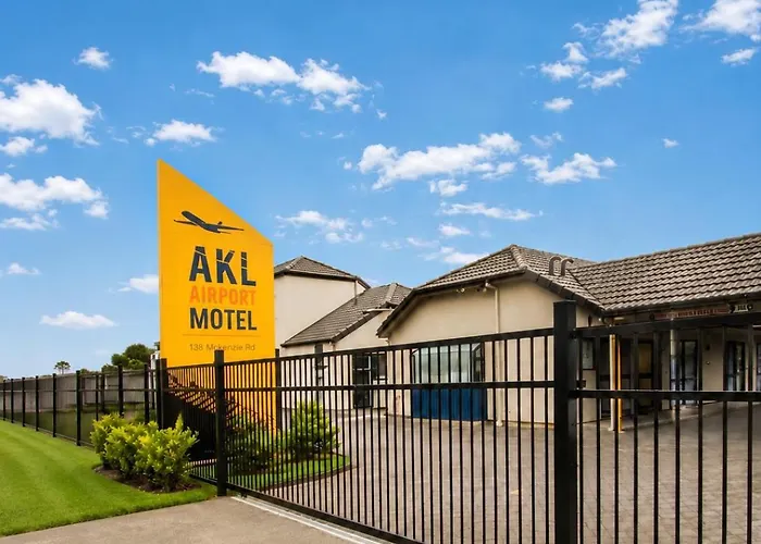 Cheap hotels Auckland Airport