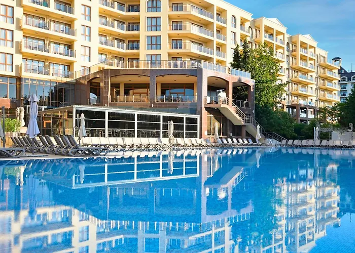Hotels with a view Apart Golden Line