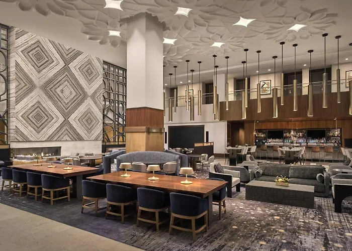 Hotels With Four Stars Loews Chicago