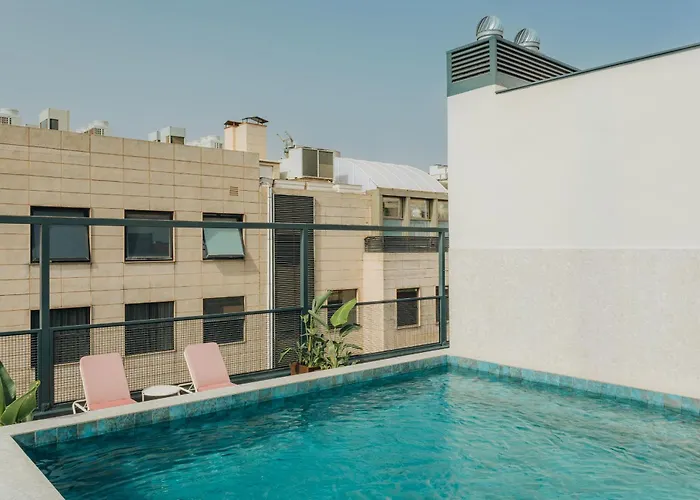 Ramirez Flats Valencia