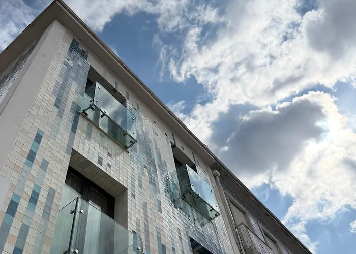 Art Home Apartments