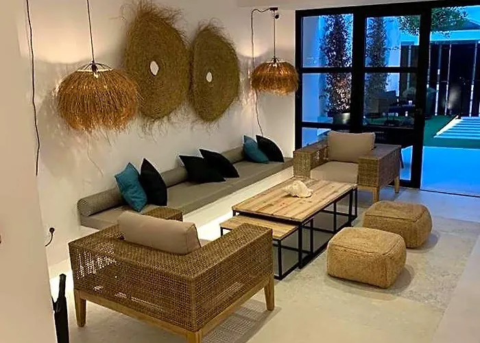 Aparthotel El Cargol