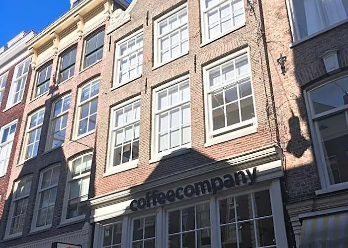 Nine Streets Inn