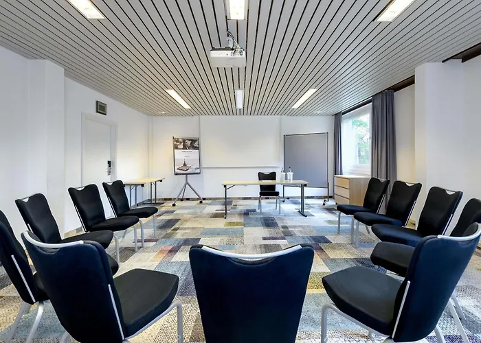 Mercure West